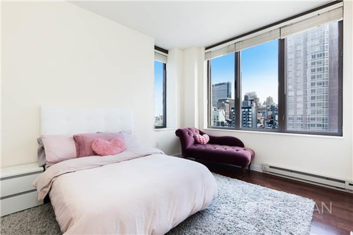 Photo for Chelsea Stratus - 101 West 24th Street Condominium in Chelsea, Manhattan