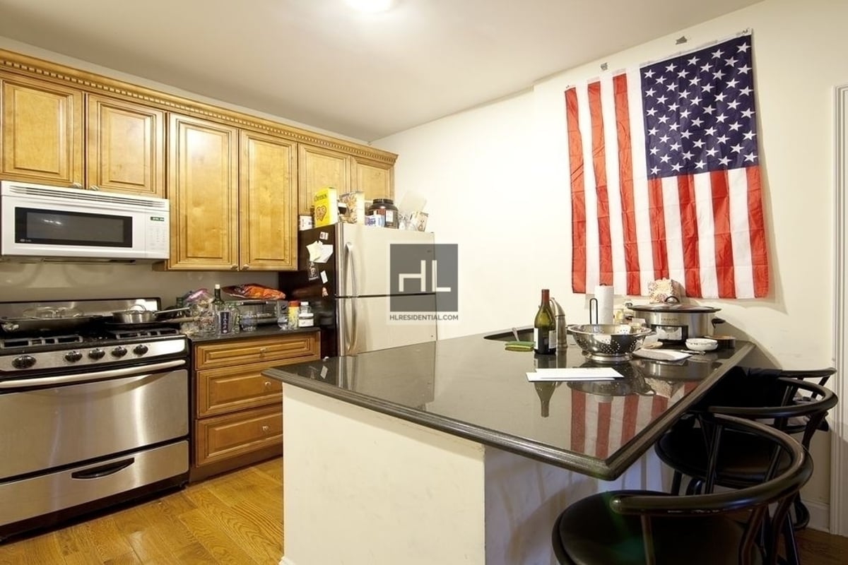 Photo for 185 East 3rd Street - 185 East 3rd Street Rental Building in East Village, Manhattan