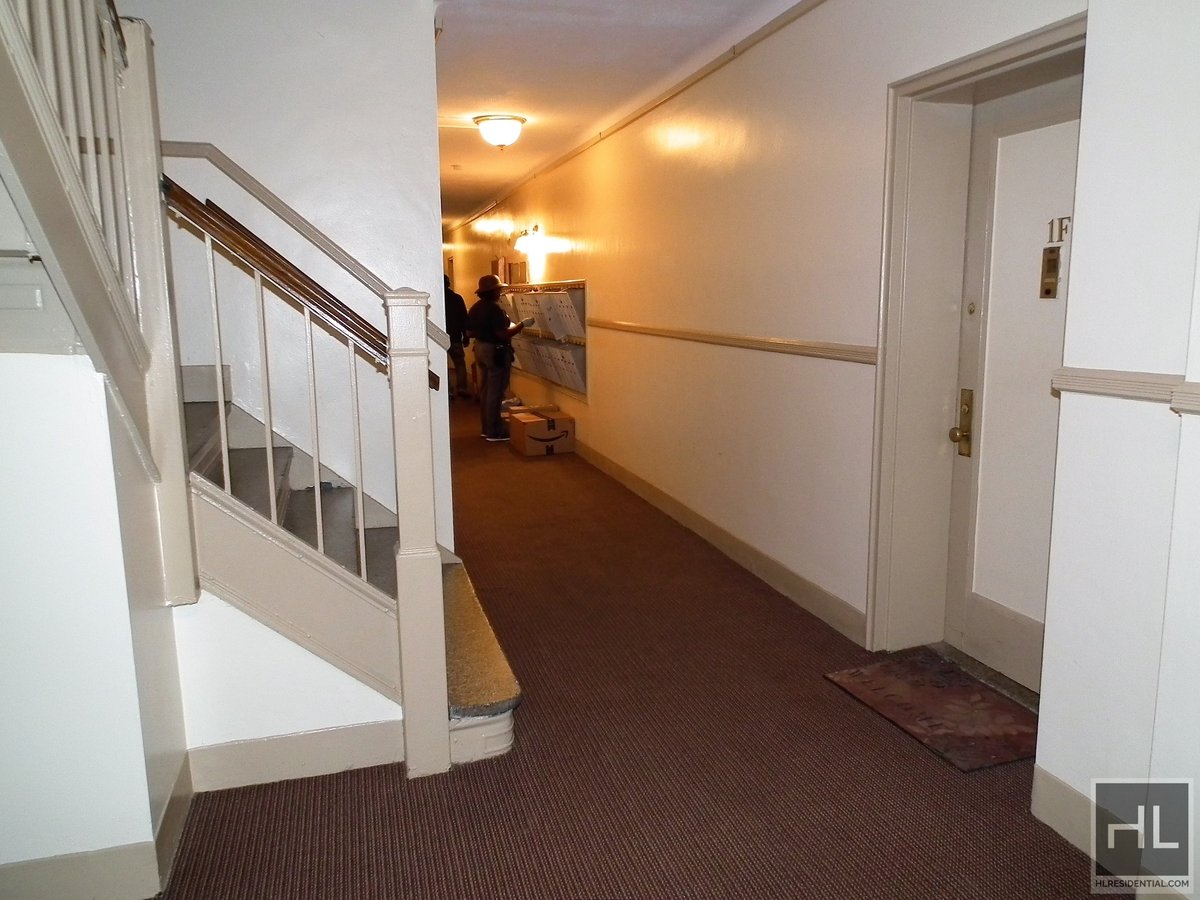 BEAUTIFUL AND VERY LARGE 1 BEDROOM 19 STREET/DITMAS PARK Rental NYC