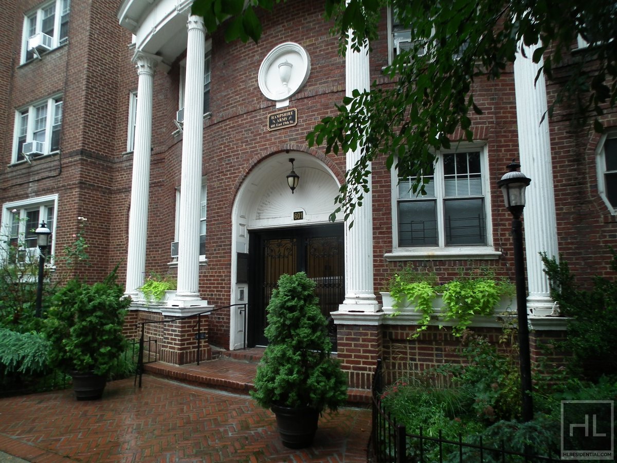 BEAUTIFUL AND VERY LARGE 1 BEDROOM 19 STREET/DITMAS PARK Rental NYC