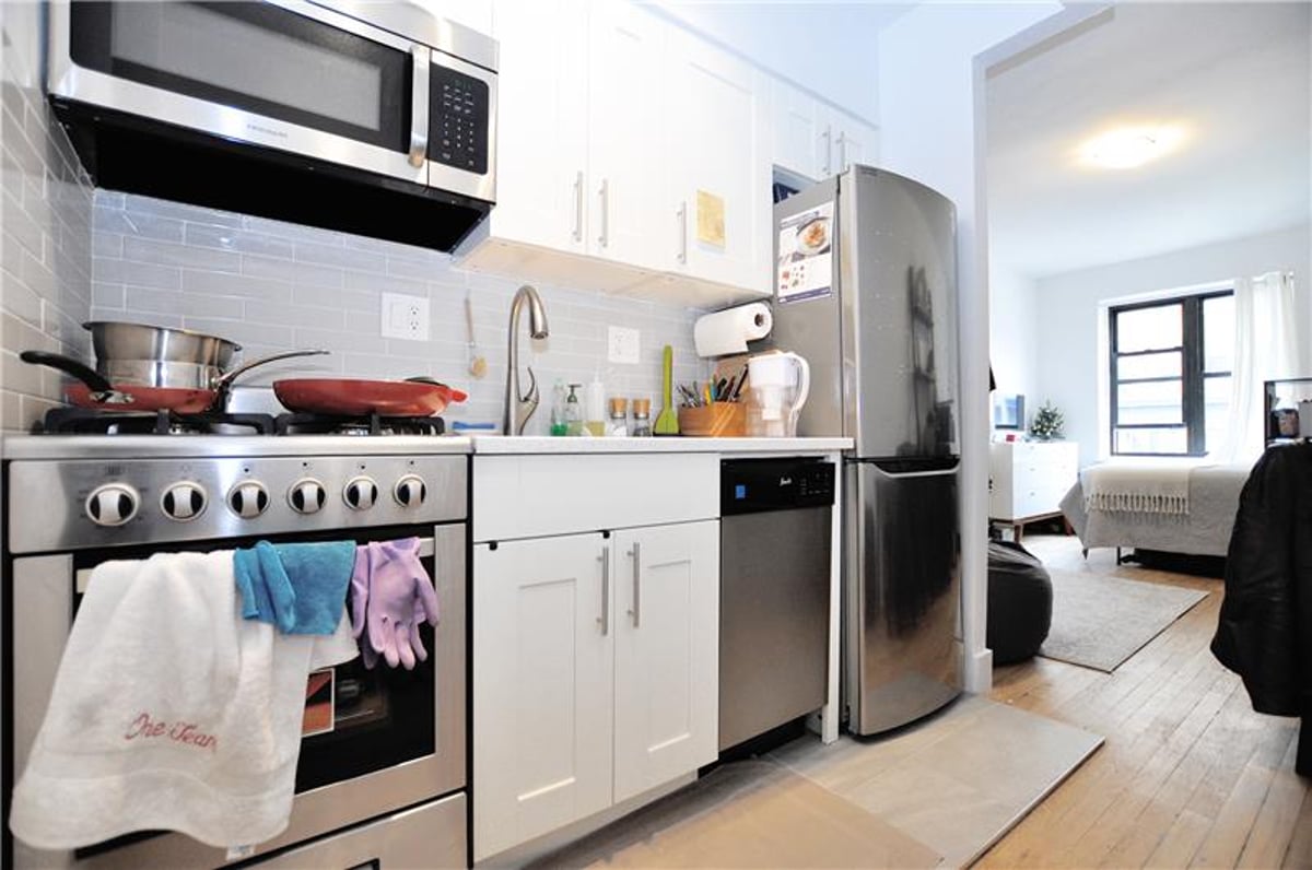 Photo for The Louis Philippe - 312 West 23rd Street Condominium in Chelsea, Manhattan