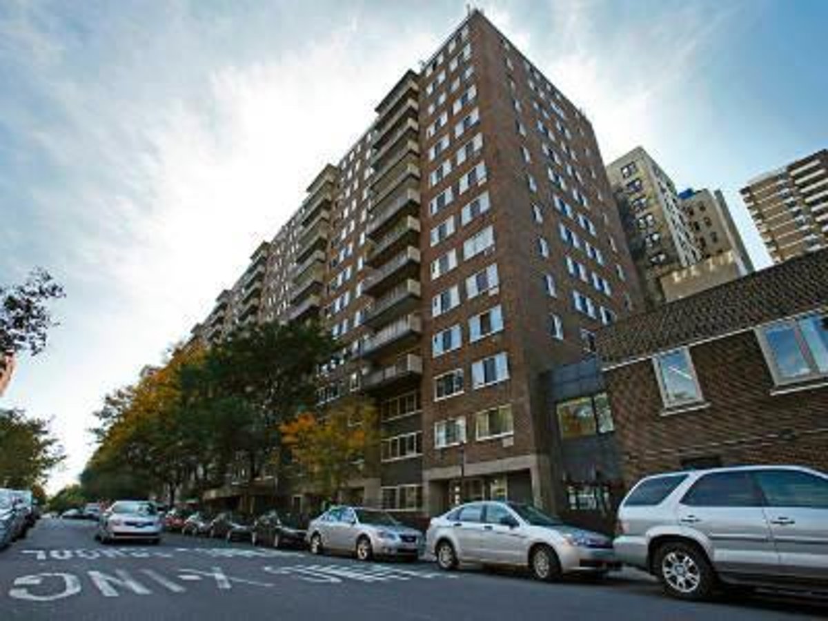 Photo for 120 West 97th Street - 120 West 97th Street Rental Building in Upper West Side, Manhattan