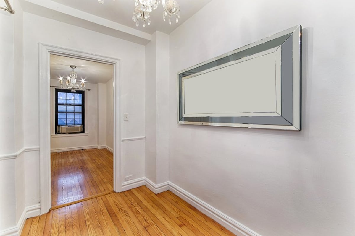 Photo for The Gramercy Arms - 102 East 22nd Street Cooperative in Gramercy Park, Manhattan