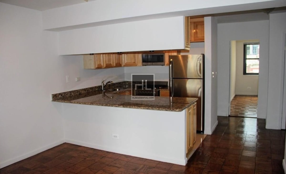 Photo for 911 8th Avenue - 911 8th Avenue Rental Building in Hell's Kitchen, Manhattan
