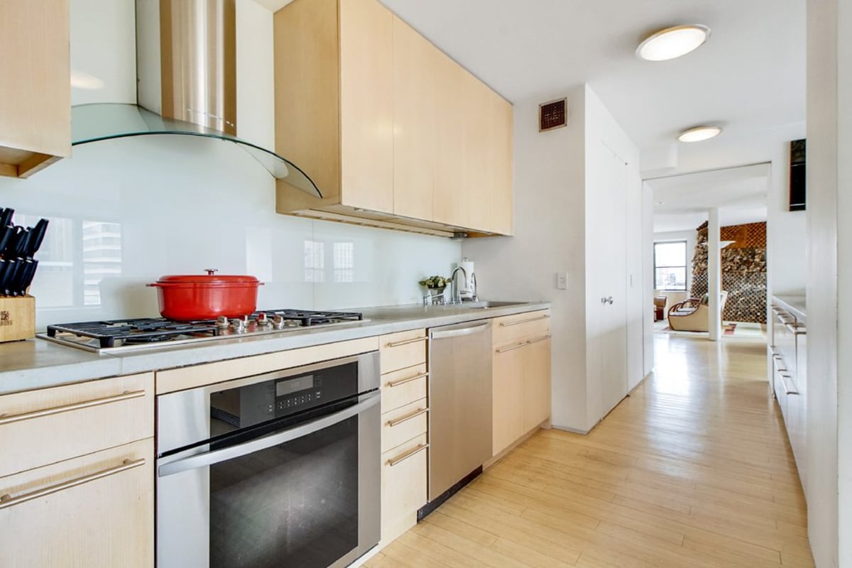 Photo for Trafalgar House - 120 East 90th Street Condominium in Upper East Side, Manhattan