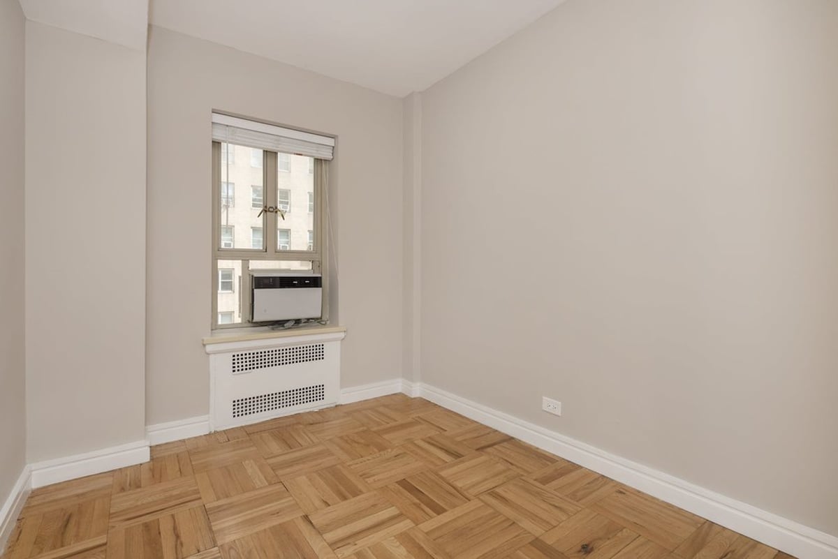 Photo for 36 East 36 Street - 36 East 36th Street Rental Building in Murray Hill, Manhattan
