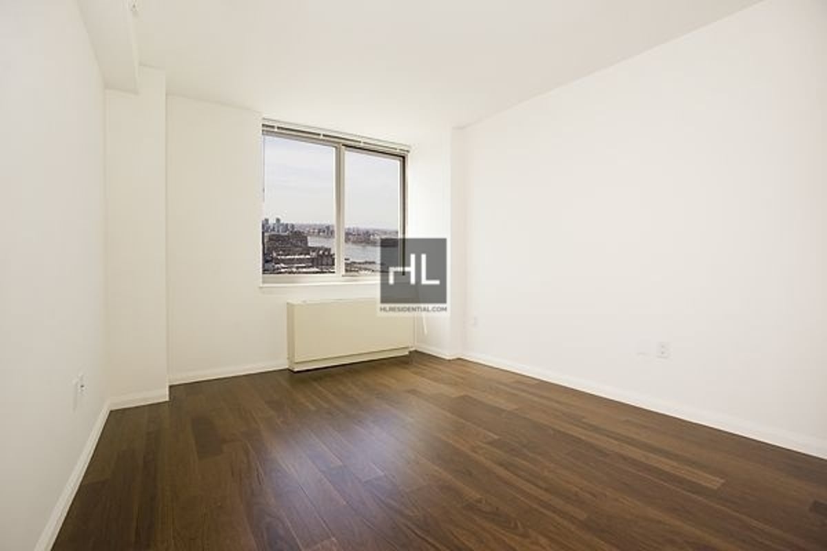 Photo for Hudson Landing - 561 10th Avenue Rental Building in x27;s Kitchen, Manhattan