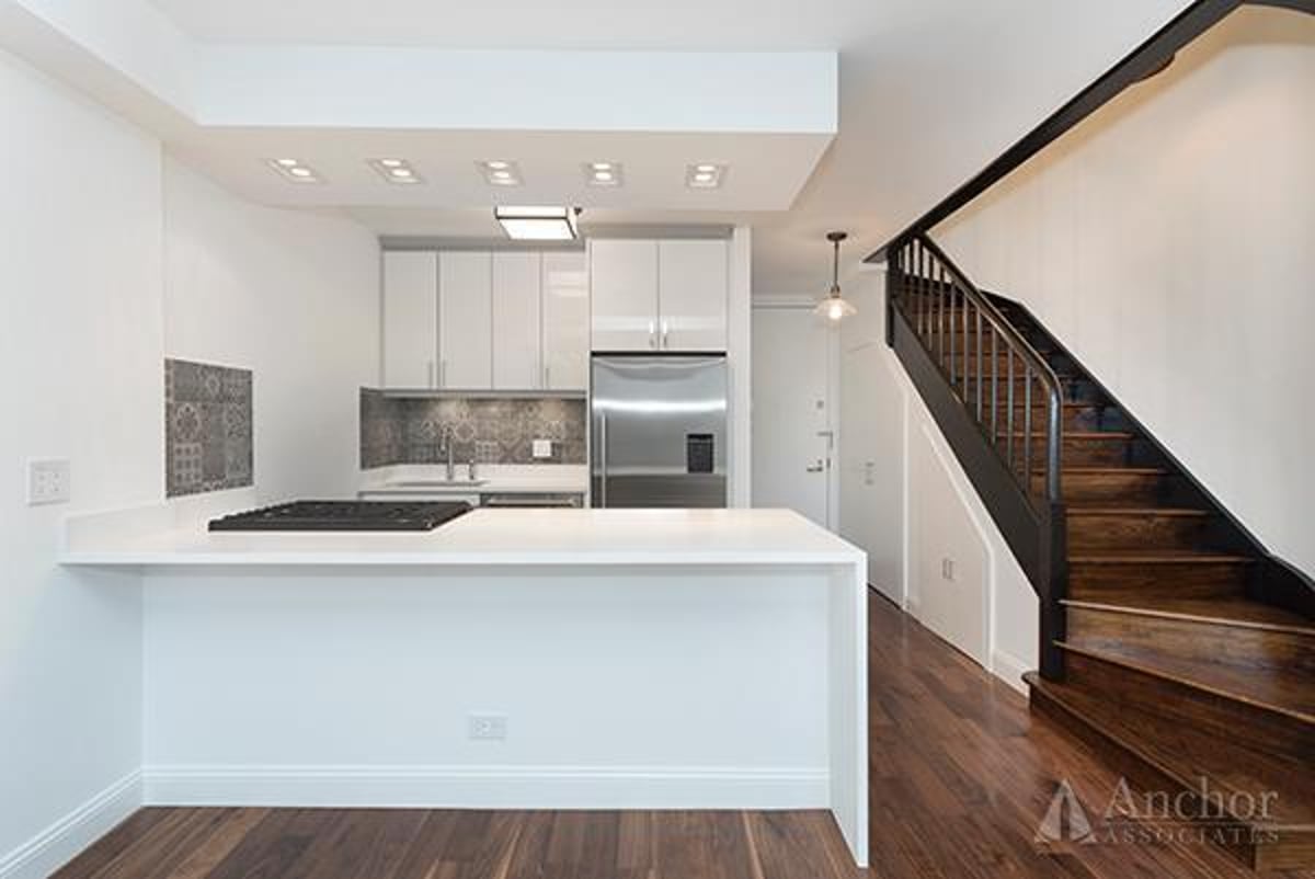 Photo for Grosvenor House - 22 West 15th Street Condominium in Greenwich Village, Manhattan