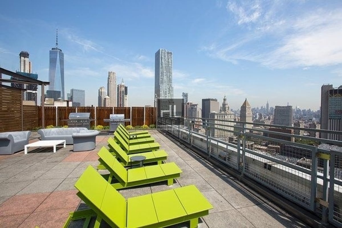 Photo for 200 Water Street - 127 John Street Rental Building in Financial District, Manhattan