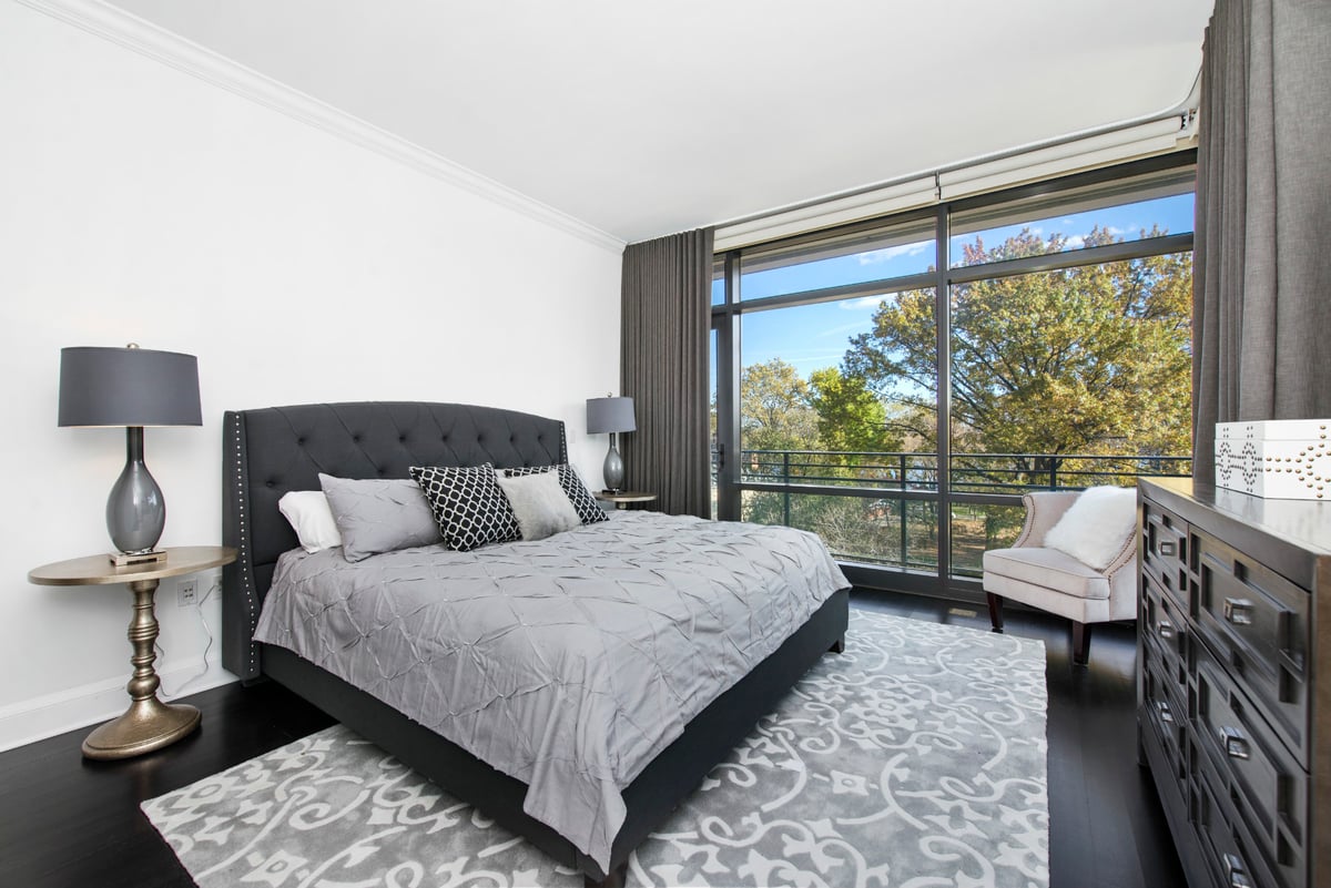 Photo for 170 East End Avenue - 170 East End Avenue Condominium in Upper East Side, Manhattan