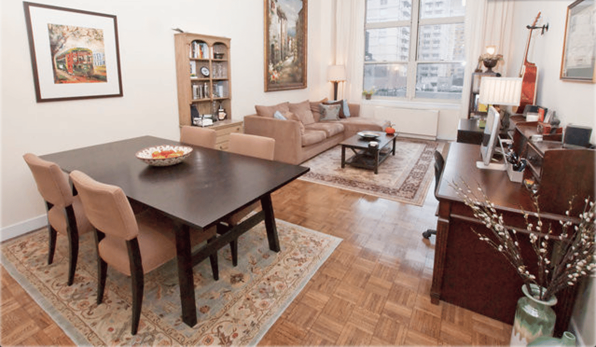 Photo for Park Avenue Court - 120 East 87th Street Condominium in Upper East Side, Manhattan