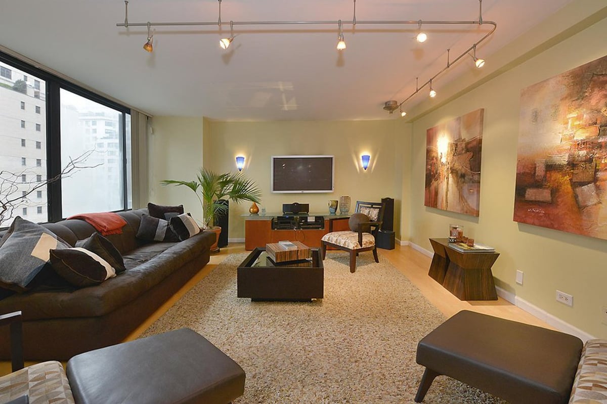 Photo for 309 East 49th Street - 309 East 49th Street Condominium in Midtown East, Manhattan