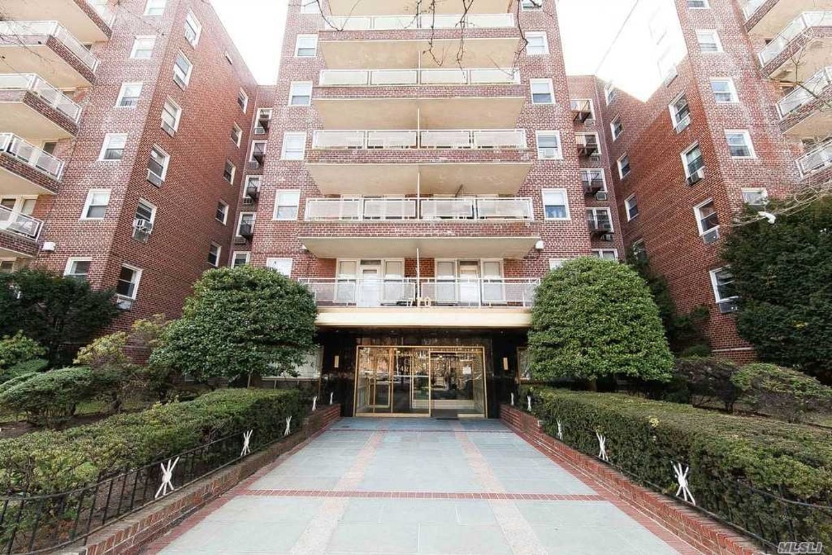 Photo for 770 OCEAN PARKWAY - 770 Ocean Parkway Cooperative in Midwood, Brooklyn