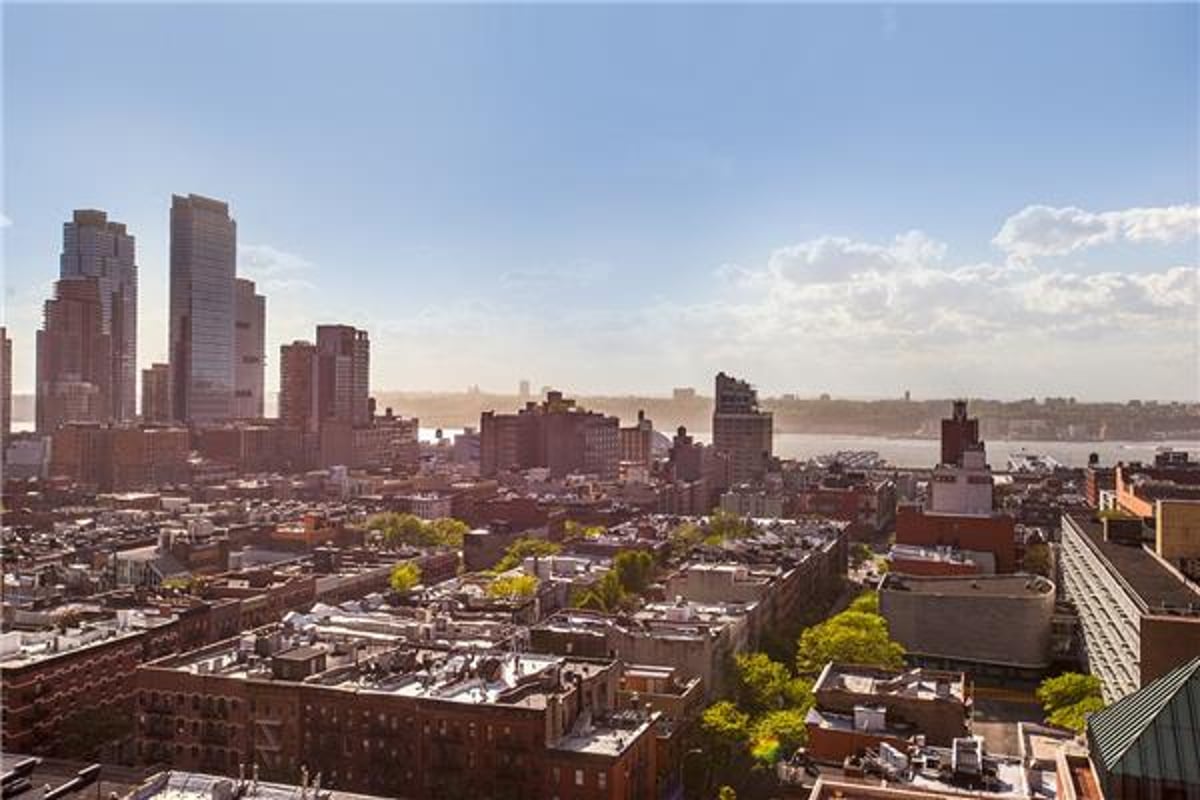 Photo for Two WorldWide Plaza - 350 West 50th Street Condominium in Midtown West, Manhattan