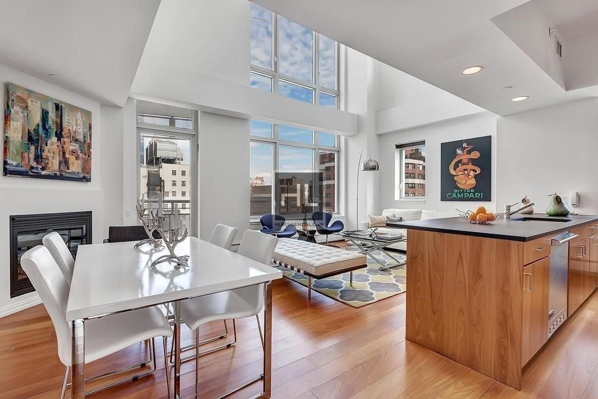 Photo for 205 East 59th Street - 205 East 59th Street Condominium in Upper East Side, Manhattan