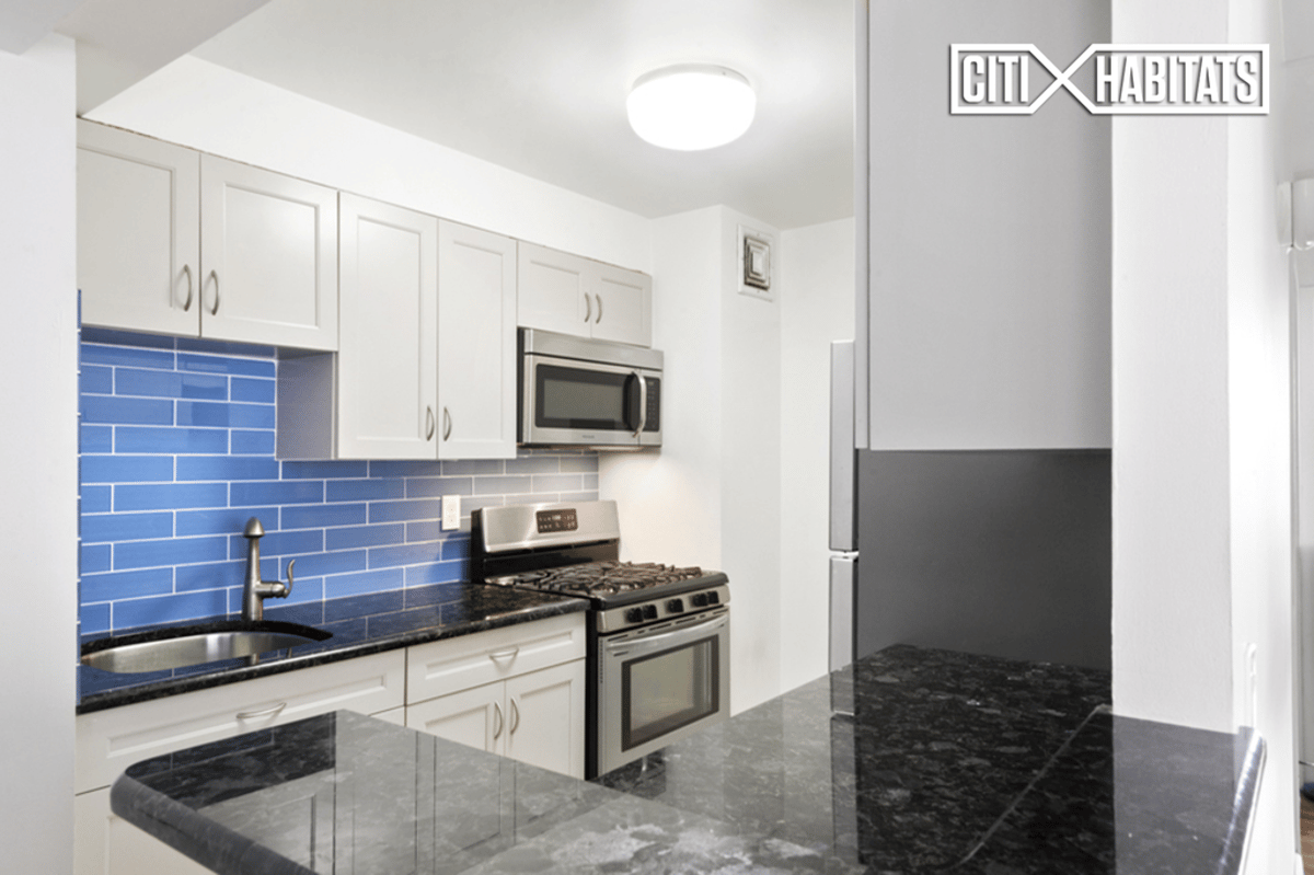 Photo for Madison Plaza - 1825 Madison Avenue Condominium in Central Harlem, Manhattan