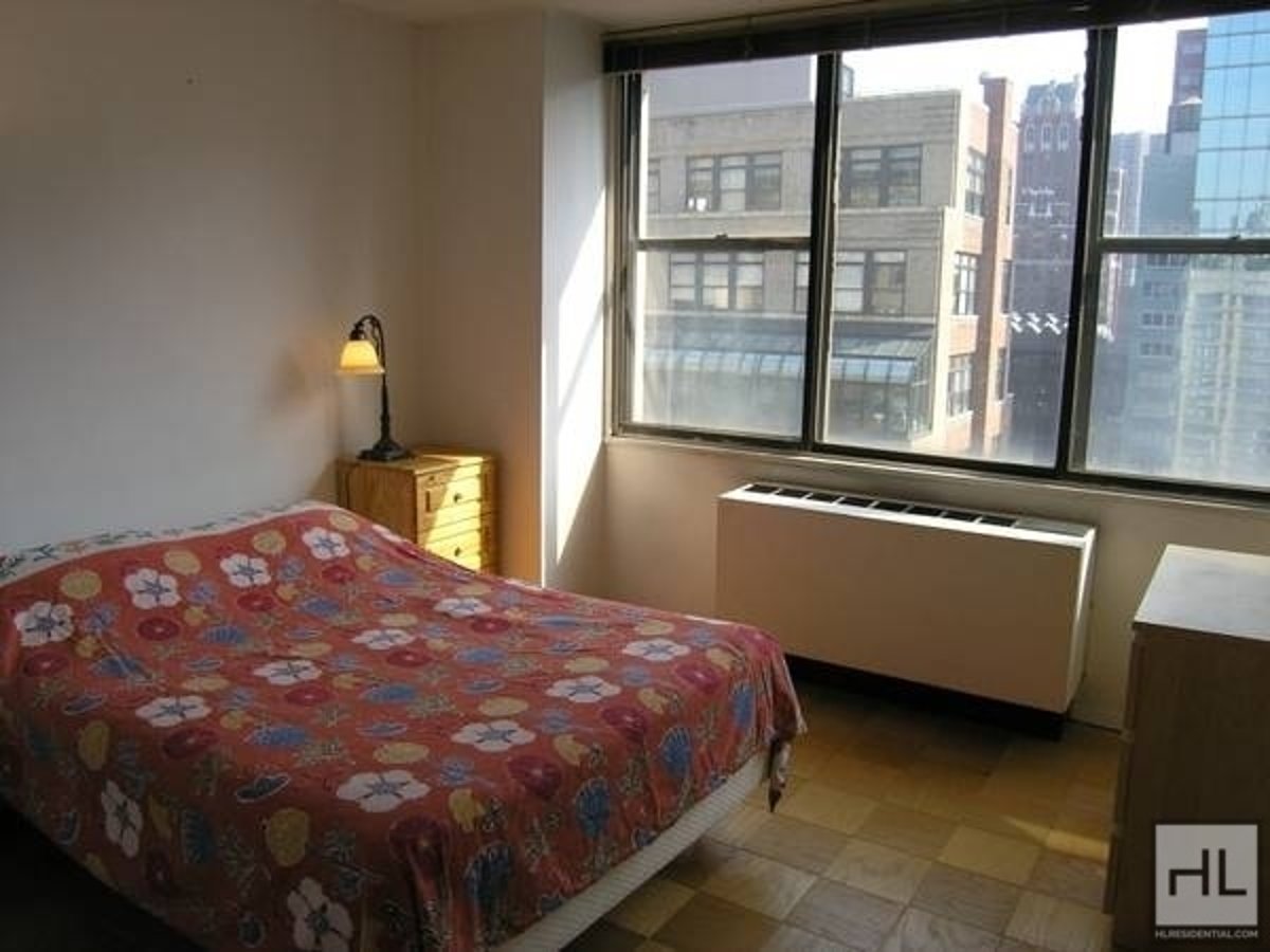 Photo for The Delegate - 301 East 45th Street Condominium in Midtown East, Manhattan