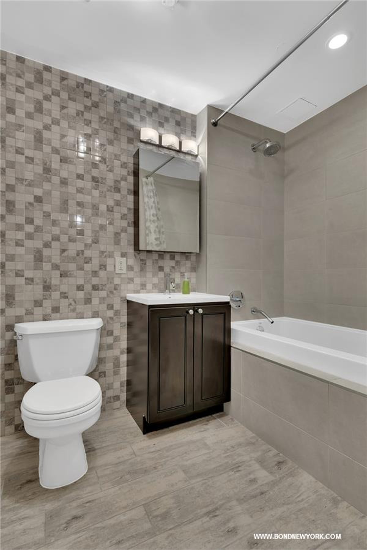 Photo for Echelon - 13-11 Jackson Avenue Condominium in Long Island City, Queens