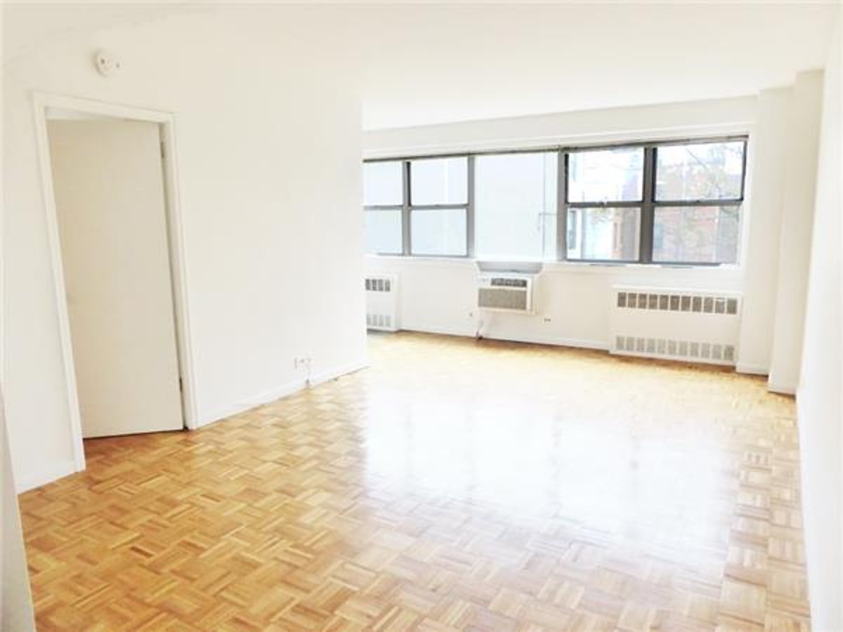 Photo for 50 United Nations Plaza - 50 United Nations Plaza Condominium in Turtle Bay, Manhattan