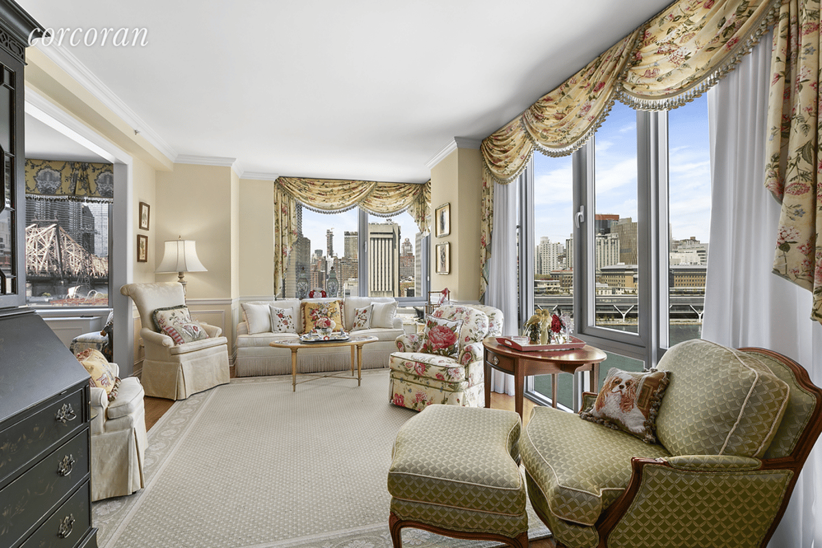 Photo for Island House - 455 Main Street Condominium in Roosevelt Island, Manhattan