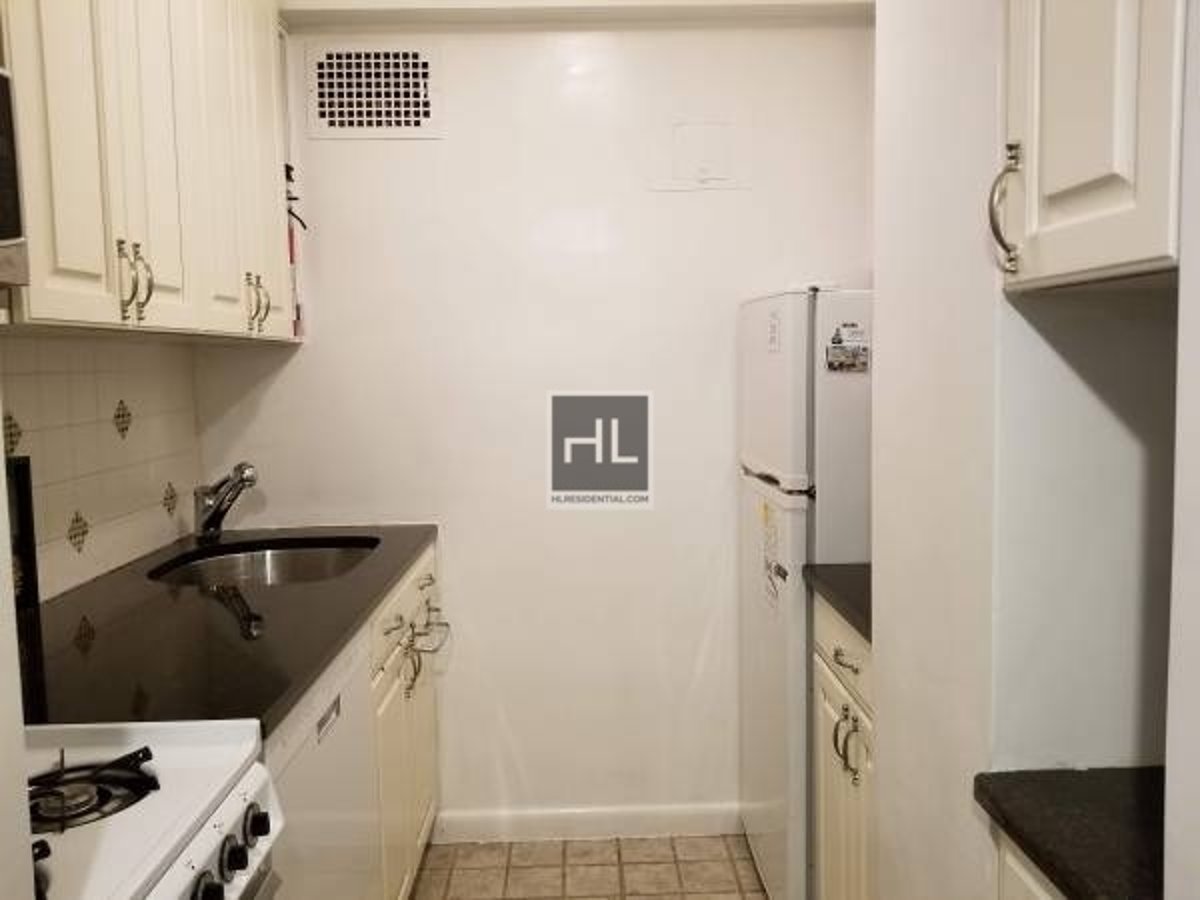 Photo for York River House - 1175 York Avenue  (Resubmit)(Old#C84-166) Condominium in Upper East Side, Manhattan