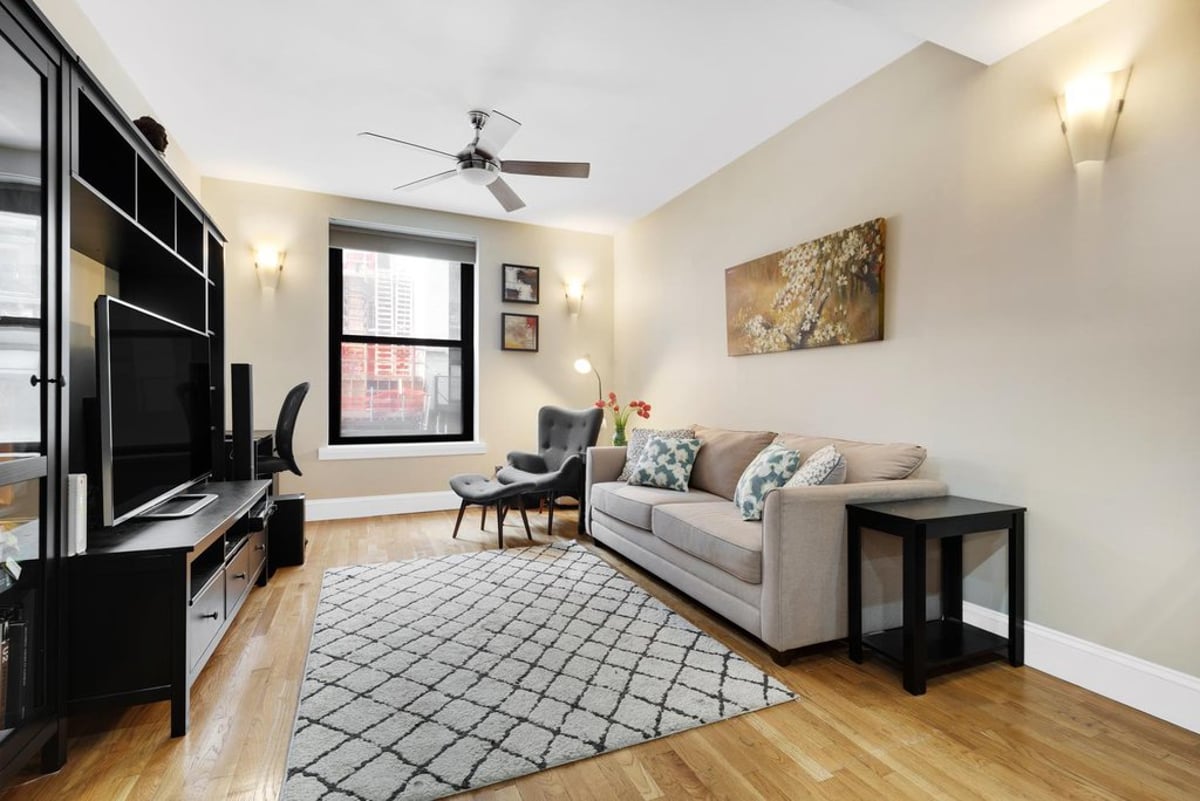 Photo for Bryant Park Place - 32 West 40th Street Cooperative in Midtown, Manhattan