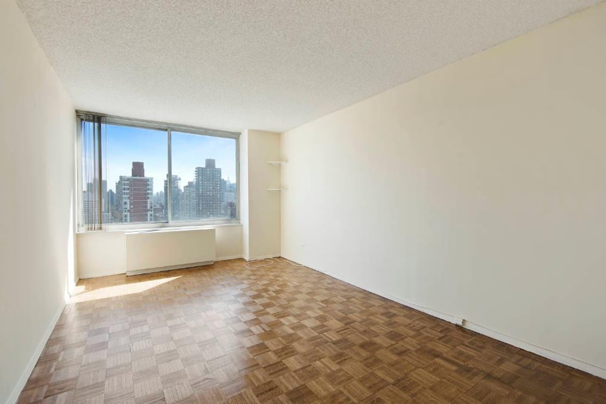 Photo for Hampton House - 404 East 79th Street Condominium in Upper East Side, Manhattan