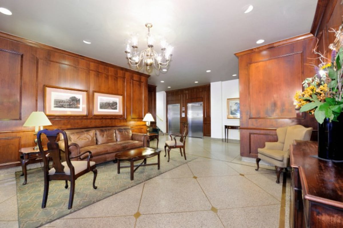 Photo for Executive House - 225 East 46th Street Condominium in Midtown East, Manhattan