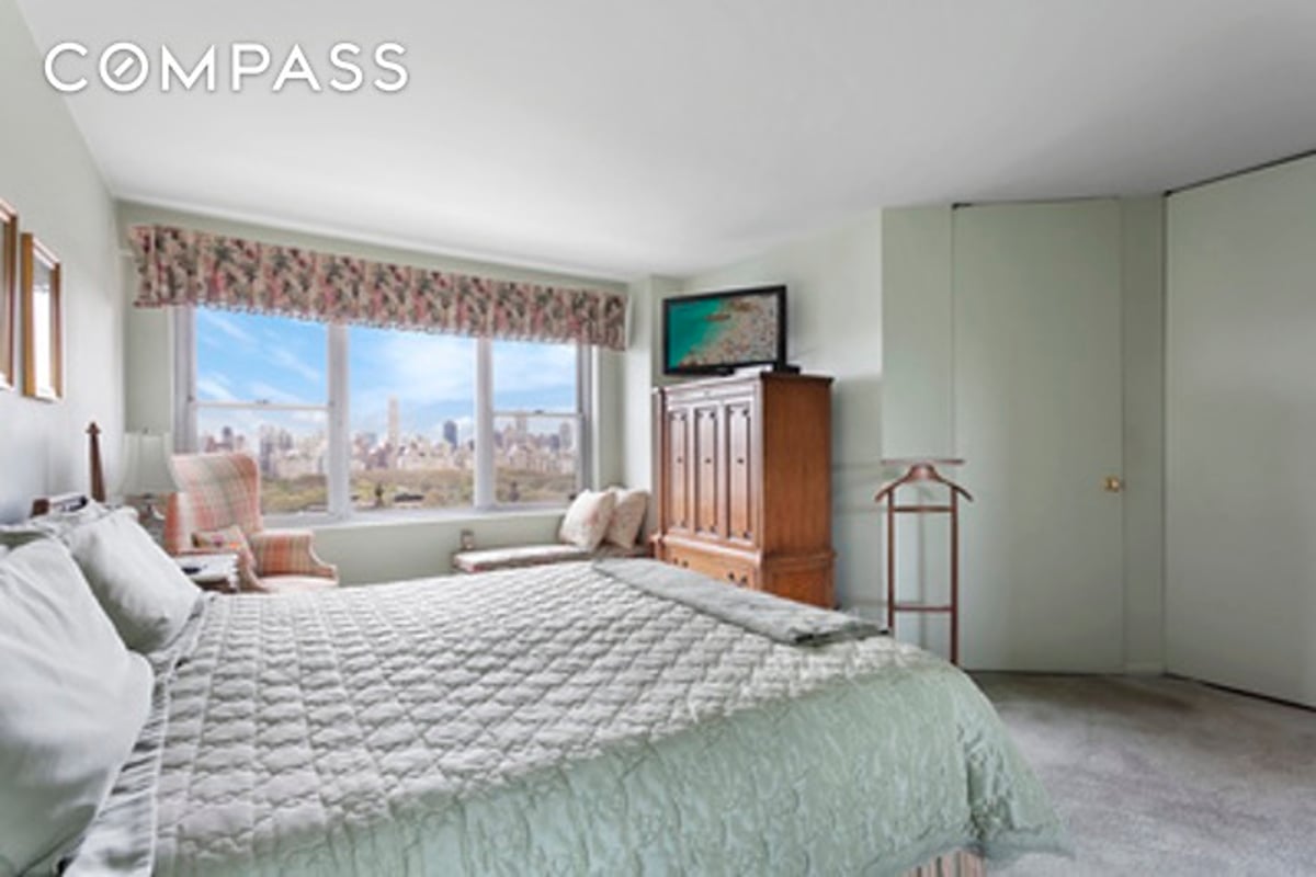 Photo for Mayfair Towers - 15 West 72nd Street Cooperative in Upper West Side, Manhattan