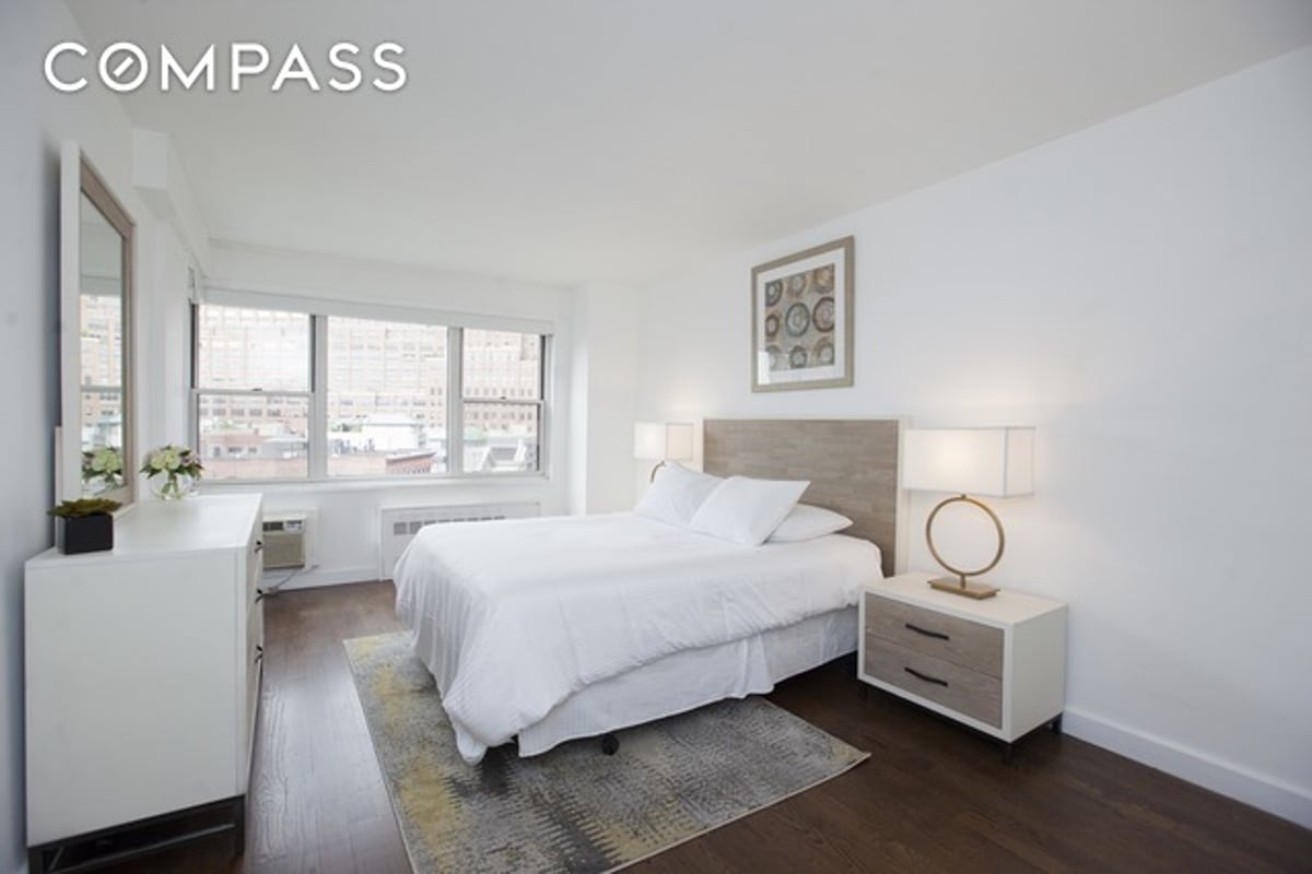 Photo for The Van Gogh - 14 Horatio Street Cooperative in West Village, Manhattan