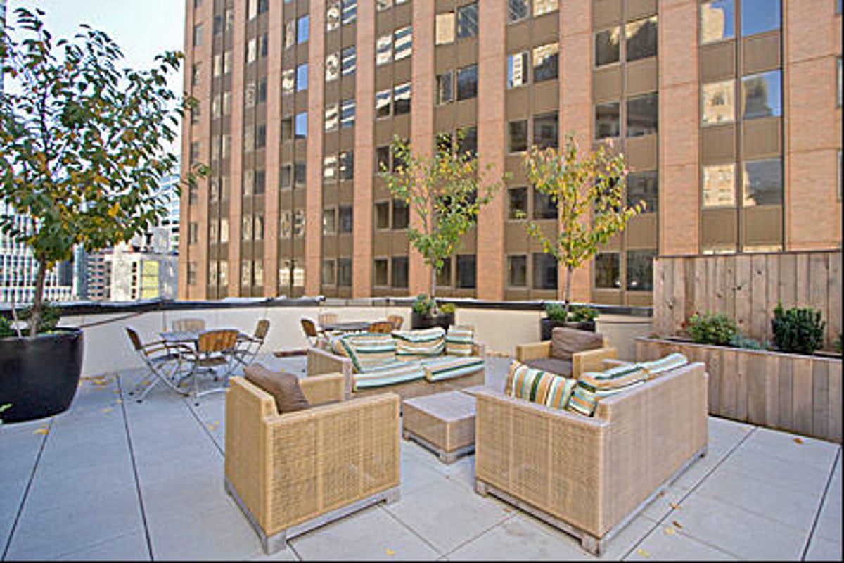 Photo for Cocoa Exchange - 1 Wall Street Court Condominium in Financial District, Manhattan