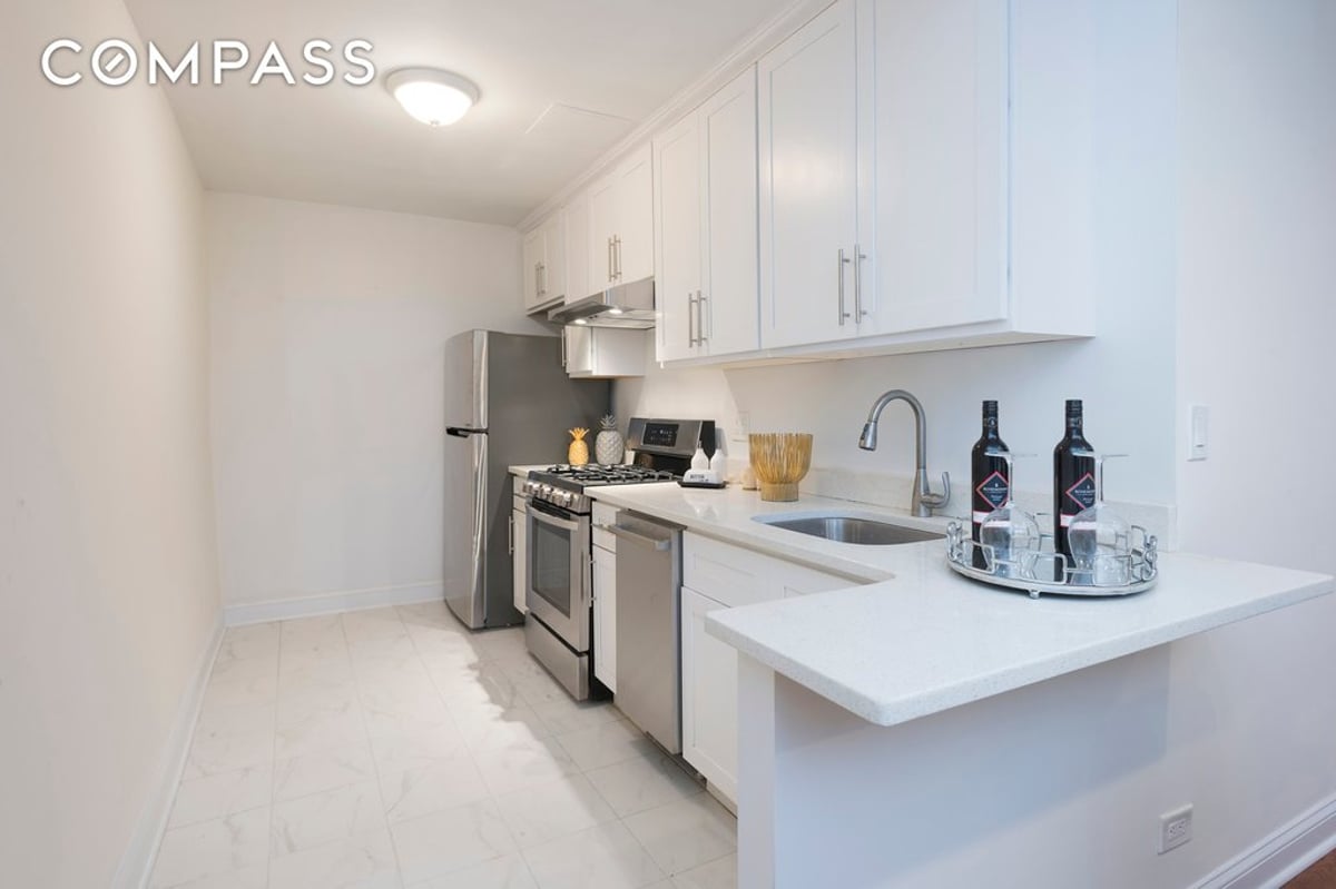 Photo for 330 East 80th Street - 330 East 80th Street Cooperative in Upper East Side, Manhattan