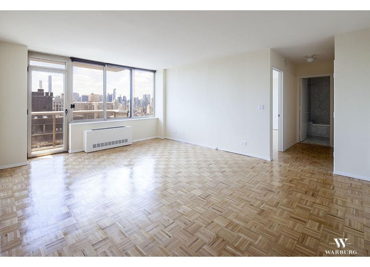 Photo for The Monarch - 200 East 89th Street Condominium in Upper East Side, Manhattan