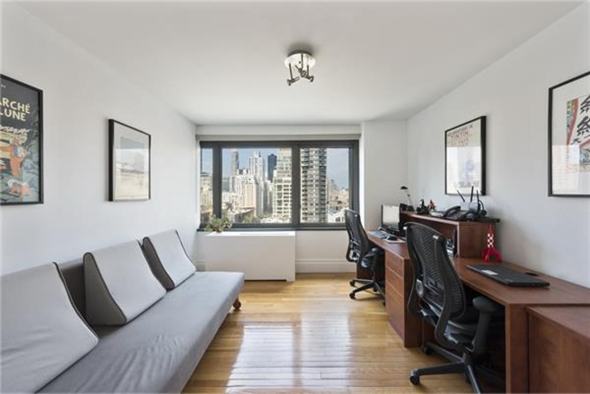 Photo for The Landmark - 300 East 59th Street Cooperative in Sutton Place, Manhattan