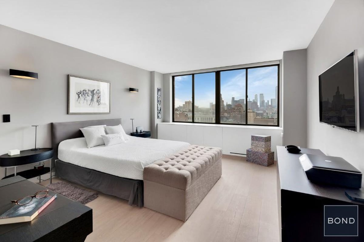 Photo for Grosvenor House - 22 West 15th Street Condominium in Greenwich Village, Manhattan