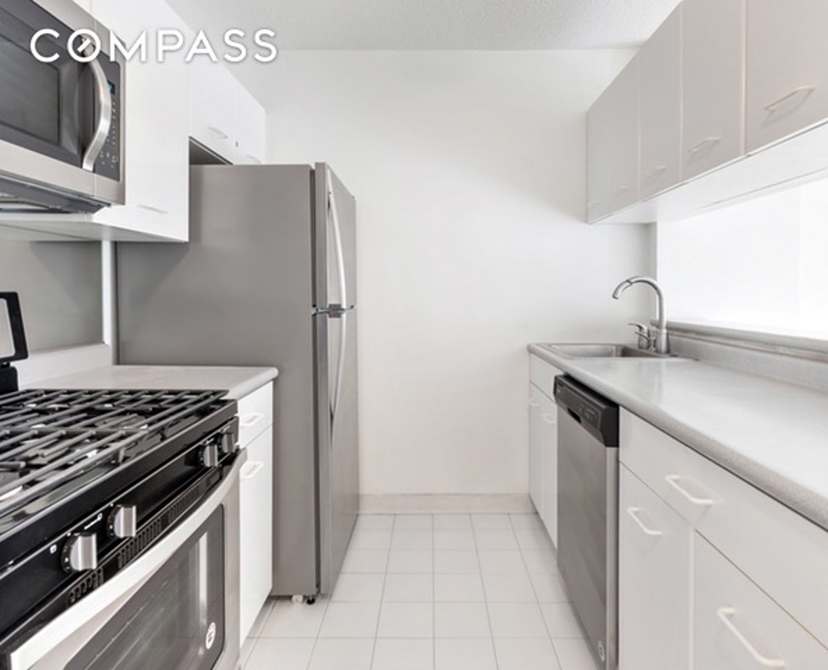 Photo for The Cove Club - 2 South End Avenue Condominium in Battery Park City, Manhattan