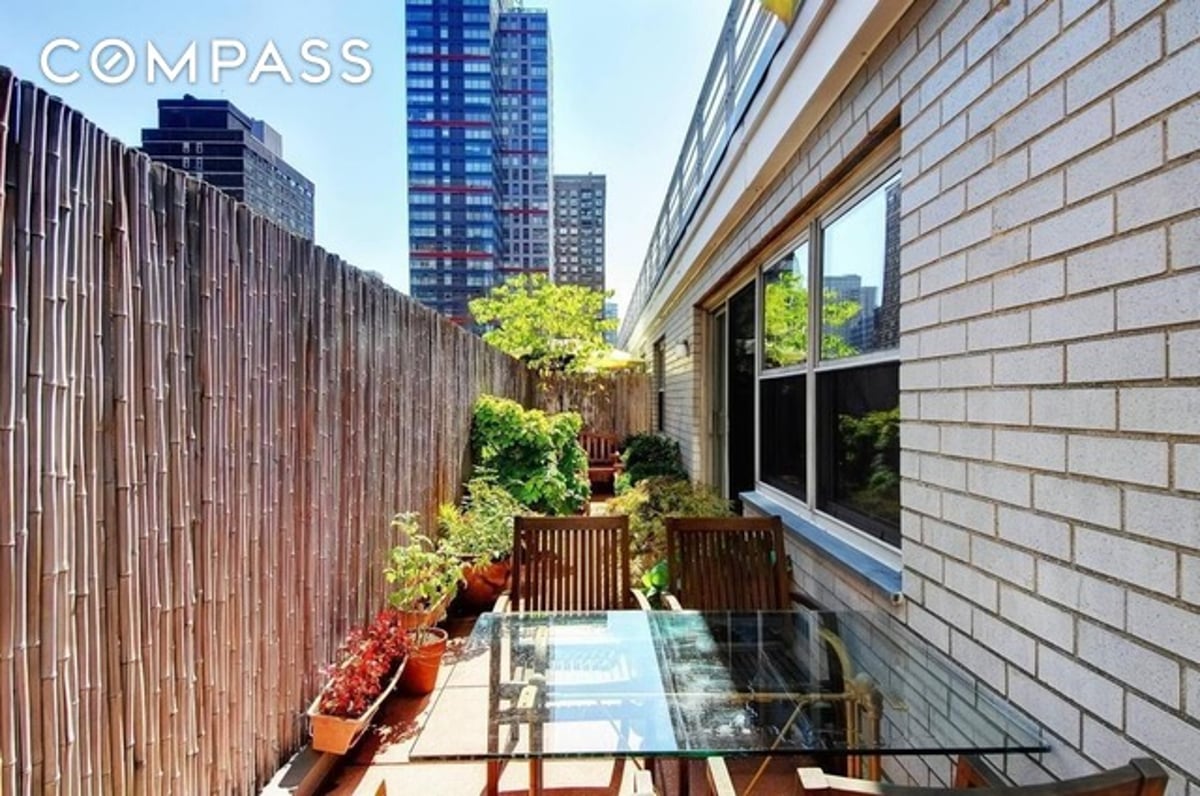 Photo for The Hawthorne - 211 East 53rd Street Condominium in Midtown East, Manhattan