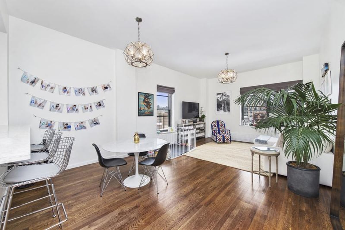 Photo for The Walton - 104 West 70th Street Condominium in Upper West Side, Manhattan