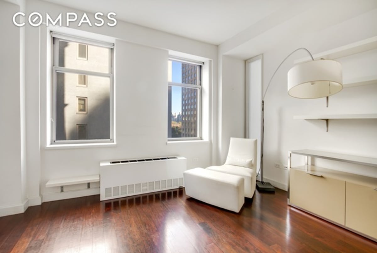 Photo for Windsor Park - 100 West 58th Street Condominium in Midtown, Manhattan
