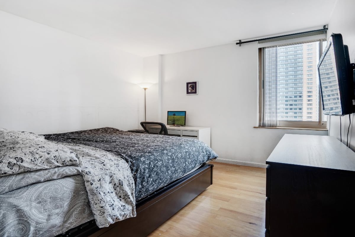 Photo for Hudson View East - 250 South End Avenue Condominium in Battery Park City, Manhattan