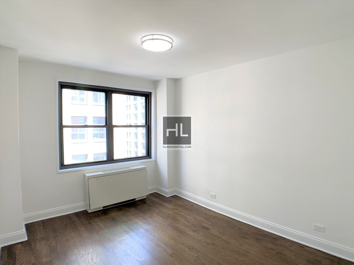 Photo for Mayfair Fifth - 96 5th Avenue Rental Building in Flatiron, Manhattan