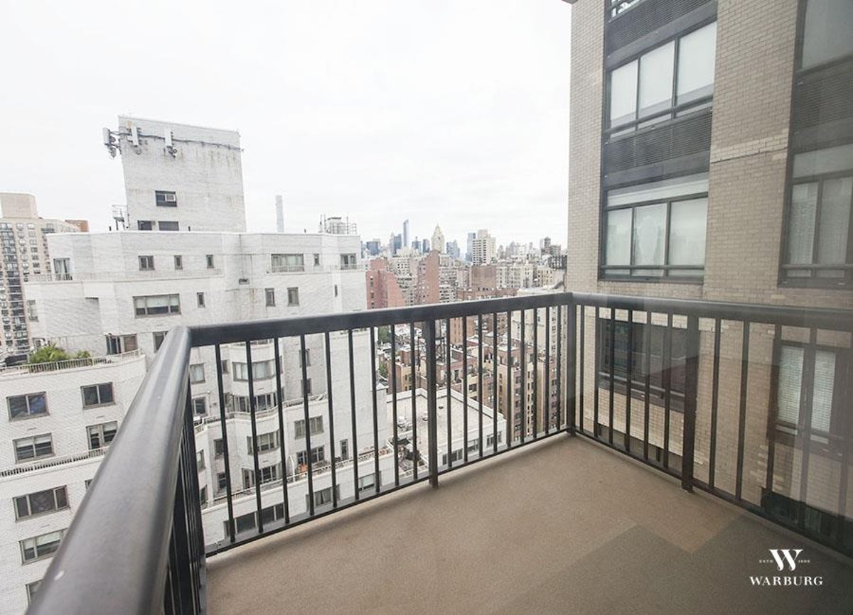 Photo for Evans Tower Condominium - 171 East 84th Street Condominium in Upper East Side, Manhattan