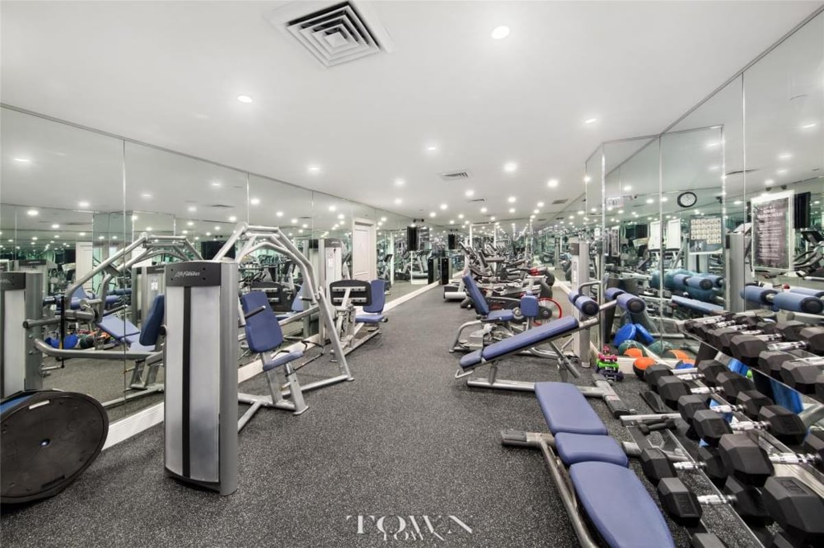 Photo for The Beekman Regent - 351 East 51St Street Condominium in Midtown East, Manhattan