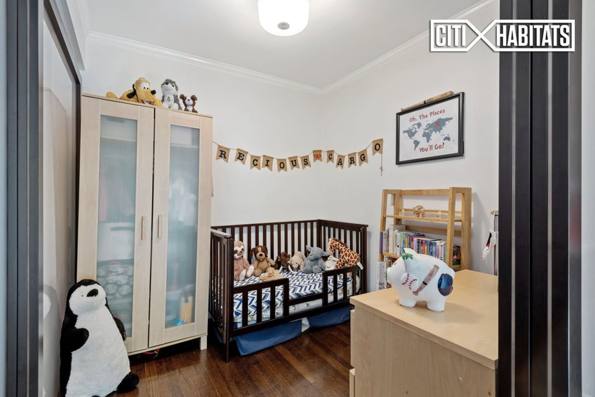 Photo for Gracie Gardens - 515 East 89th Street Cooperative in Upper East Side, Manhattan