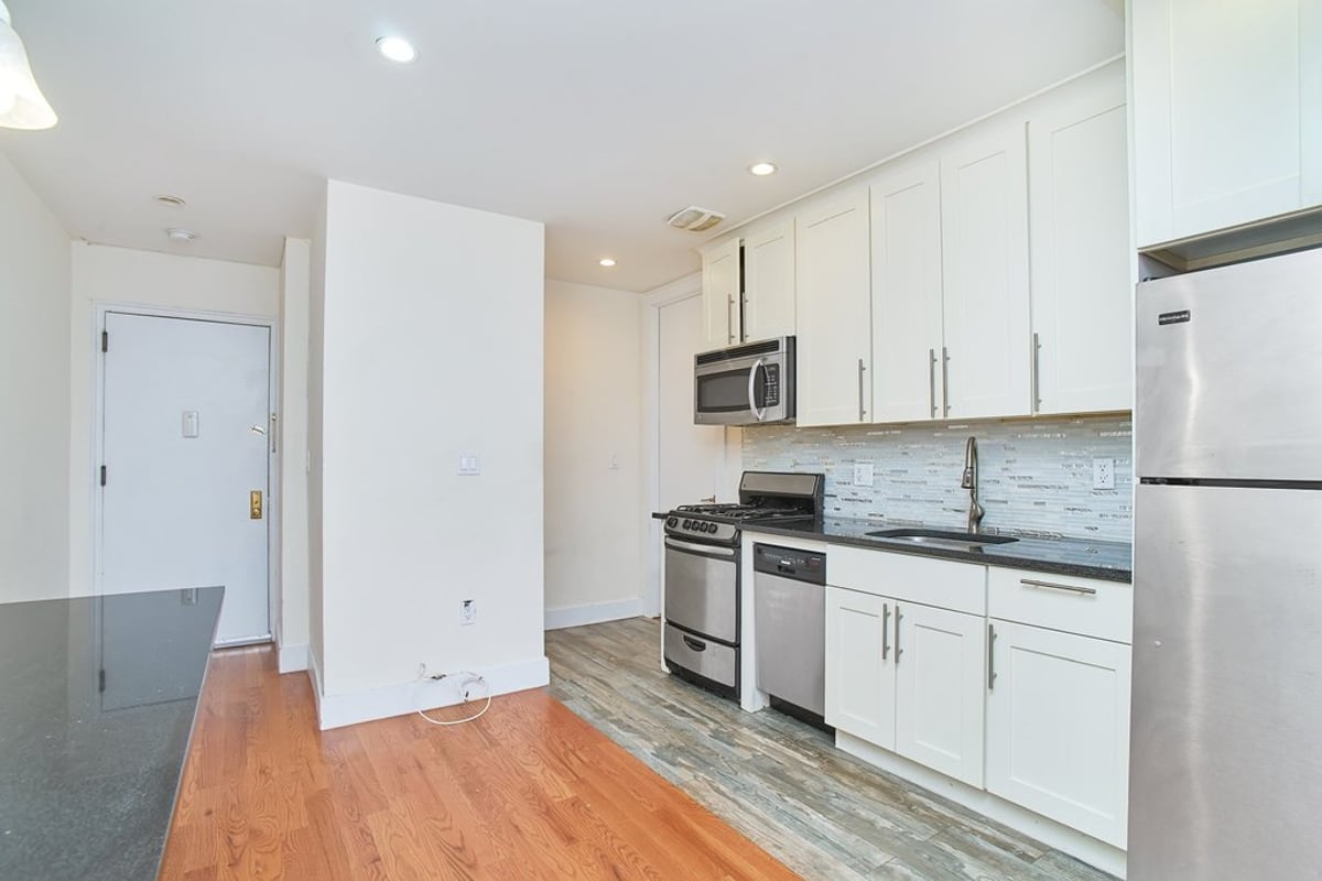 Photo for 4300 Broadway - 4300 Broadway Rental Building in Fort George, Manhattan