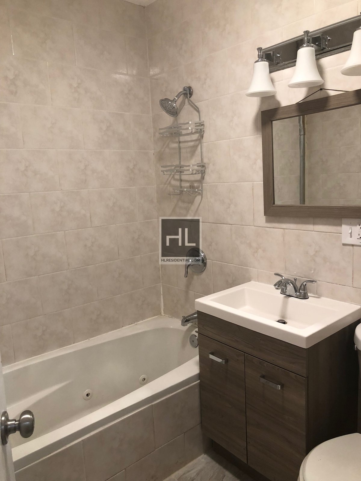 SUNNY & LARGE 3 BEDROOMS/ 2 FULL BATH ROOMS TAPSCOTT STREET/ BROWNSVILLE Rental NYC Real