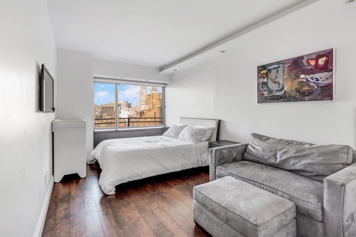 Photo for Plaza Tower - 118 East 60th Street Cooperative in Midtown, Manhattan