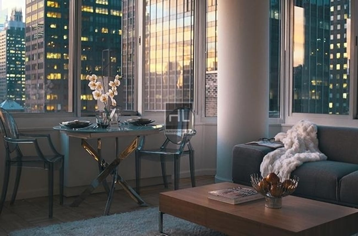 Photo for Paramount Tower - 240 East 39th Street Rental Building in Midtown East, Manhattan