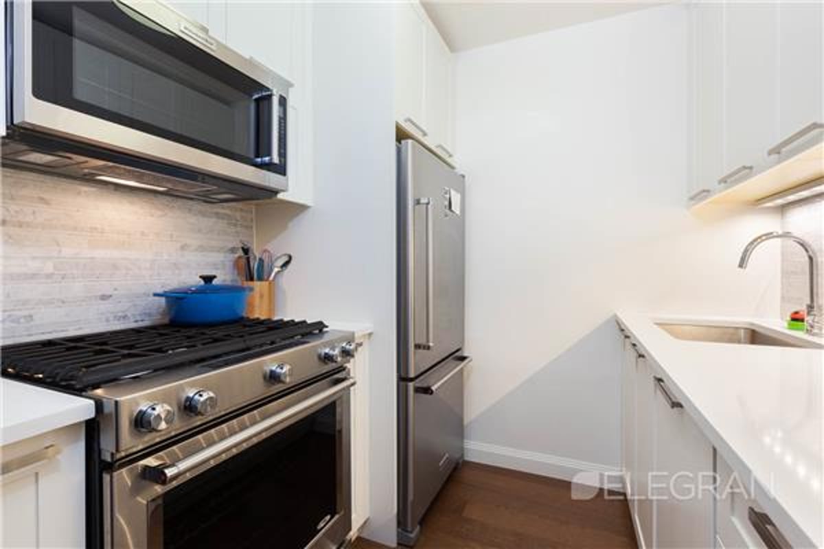 Photo for Carnegie Park Condominium - 200 East 94th Street Condominium in Upper East Side, Manhattan