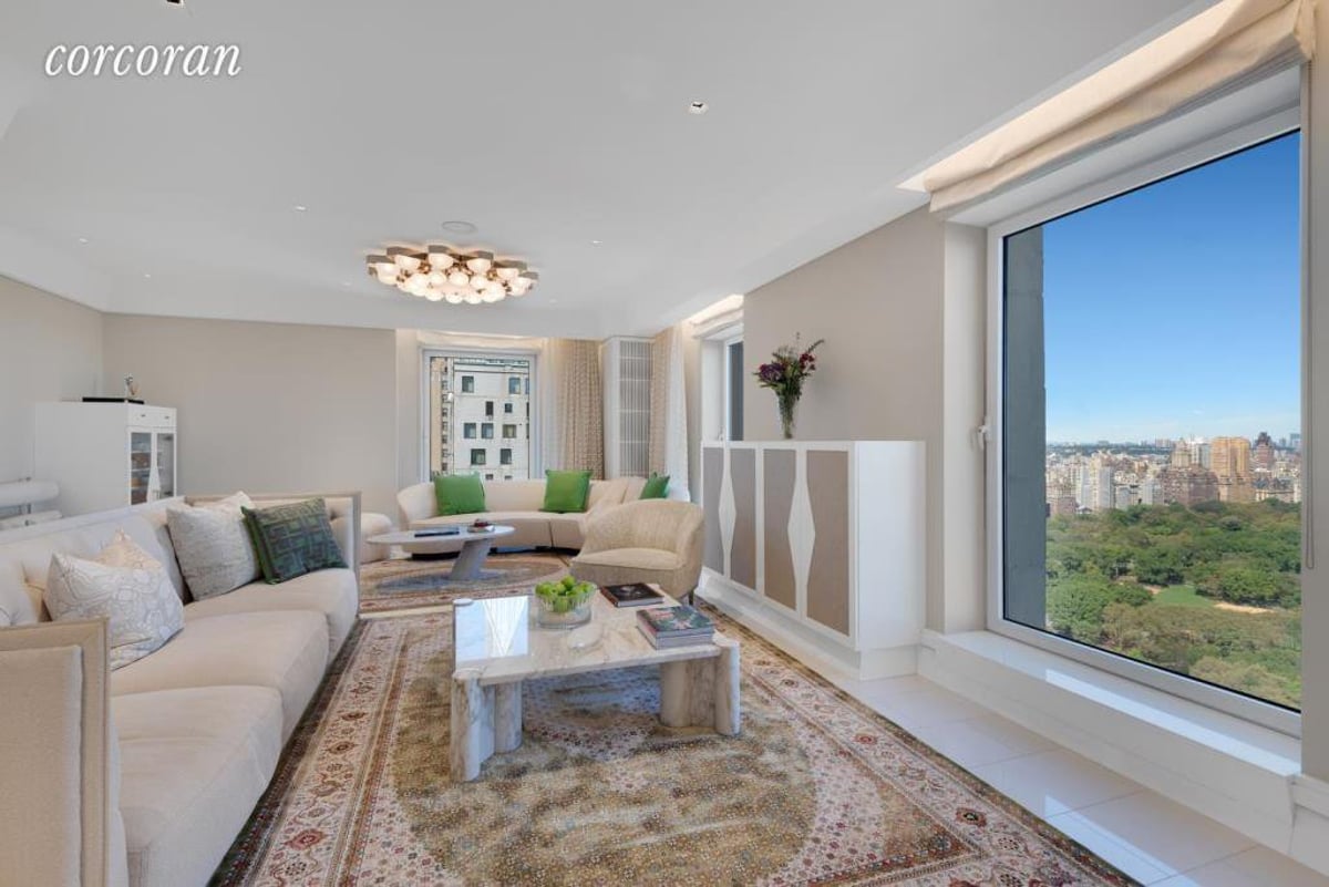 Photo for Trump Parc - 106 Central Park South Condominium in Midtown, Manhattan